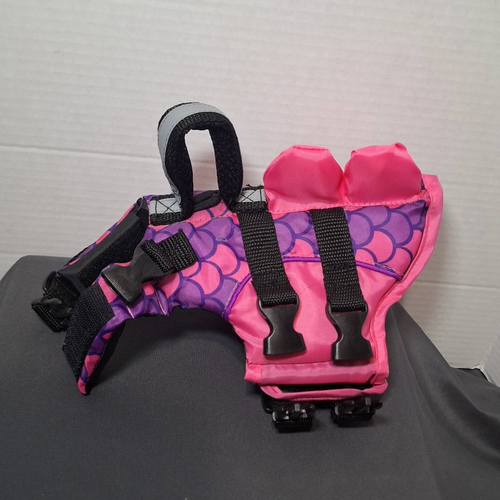 Dog Lifejacket Size XSmall - Picture 2 of 6